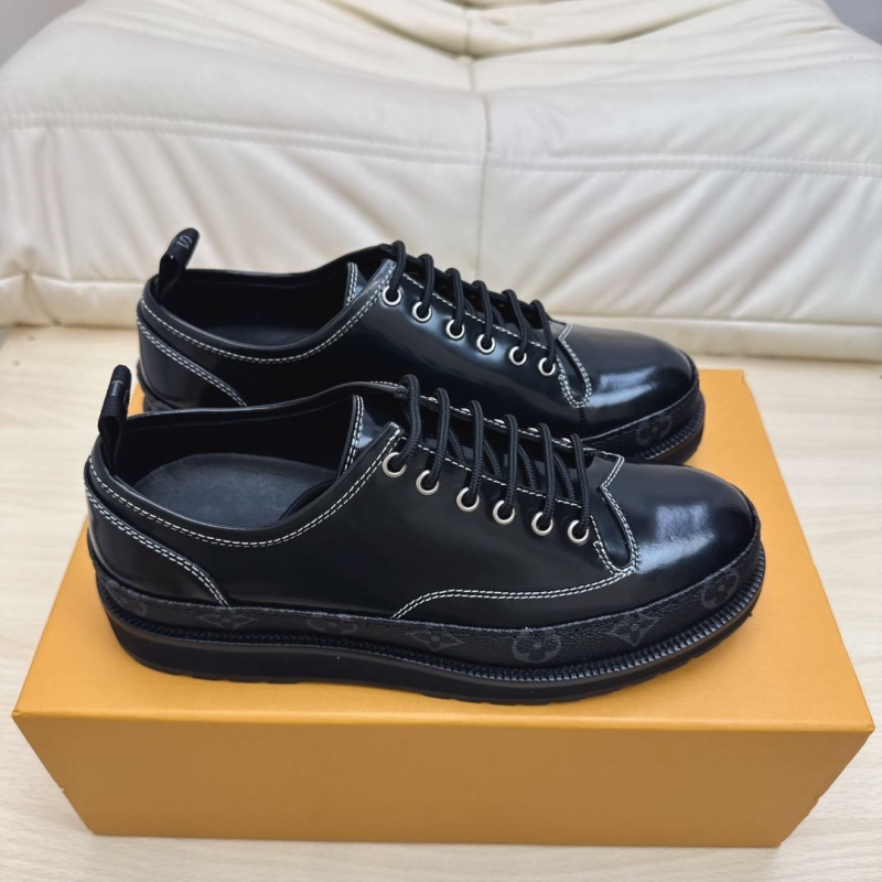 l**is V*t*n sneakers